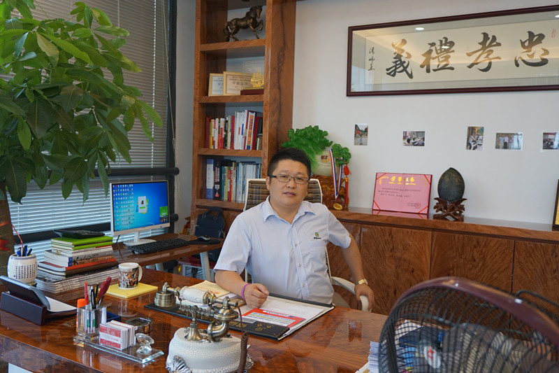 蜜桃视频在线视频化工蜜桃网站入口可看漆廠家總經理張文先生