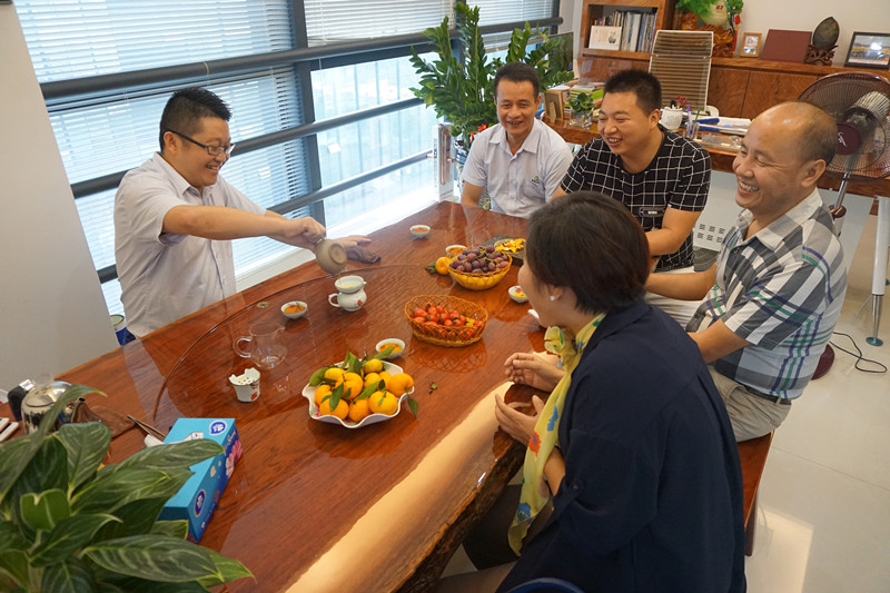 湖南商會蜜桃网站入口可看協會會長李祖成先生到訪蜜桃视频在线视频化工